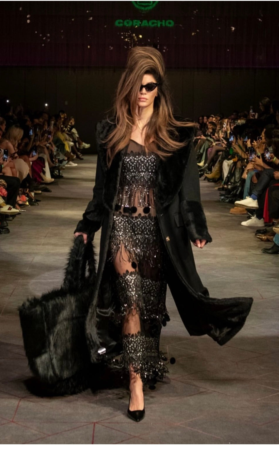 Lux Beauty Essentials at London Fashion Week: A Defining Moment in Luxury Wig Design