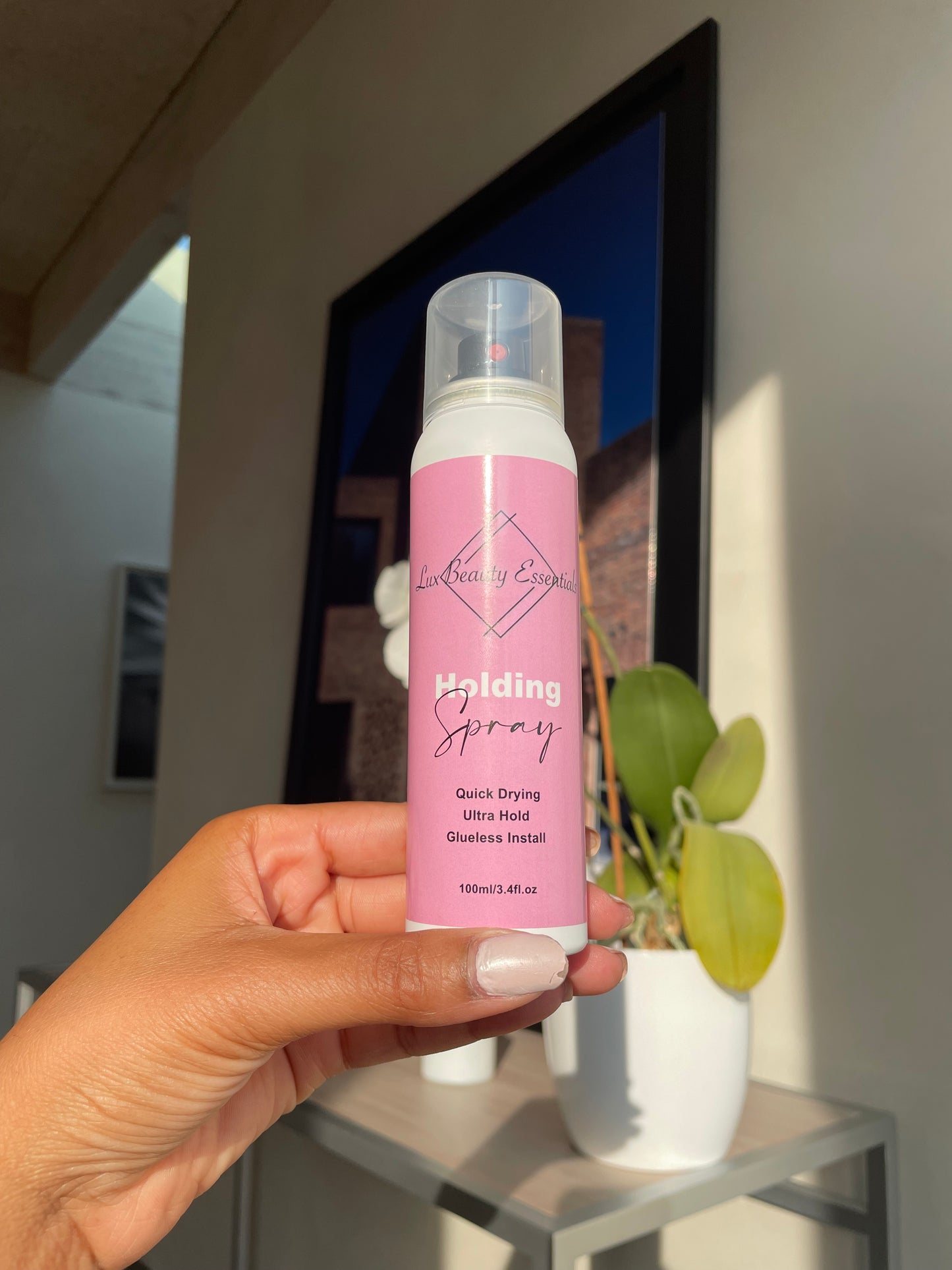 Lux Holding Spray