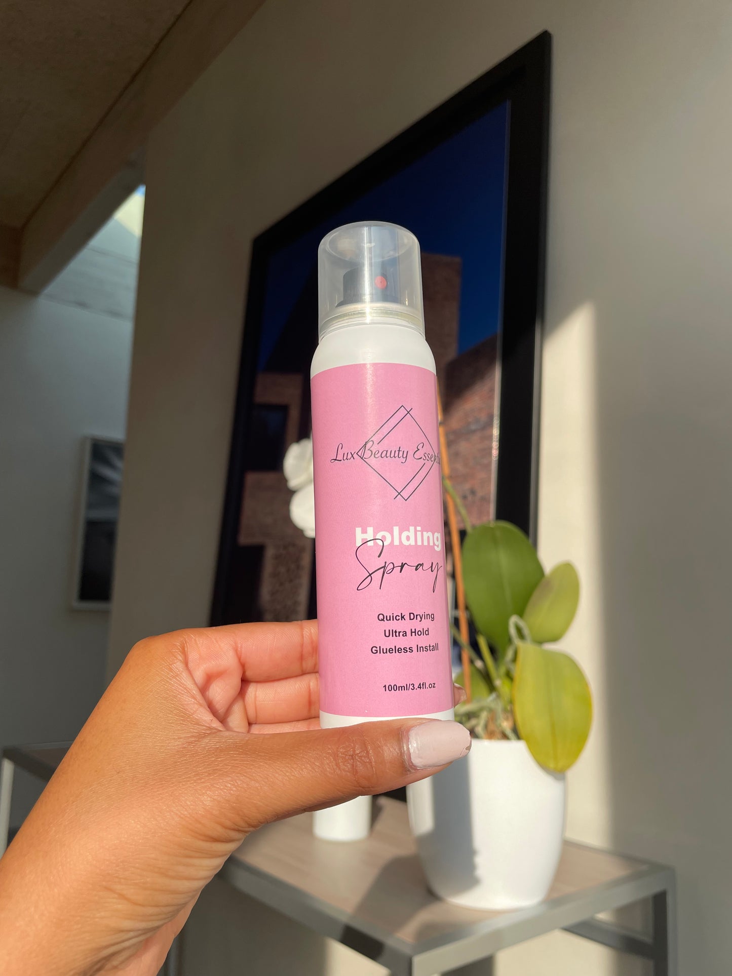 Lux Holding Spray